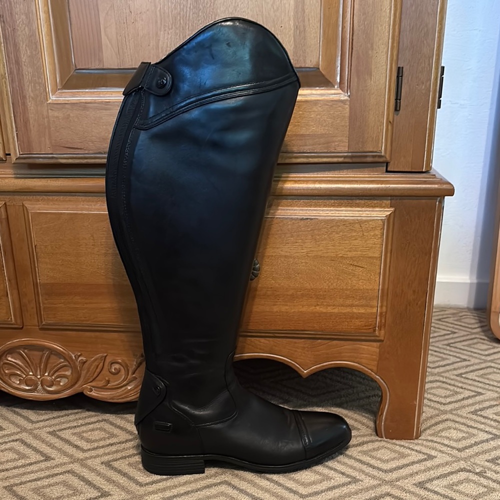 EUC! 11 with X-Wide Calf Ariat Black Leather Riding Boots